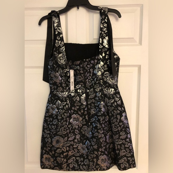 Alice + Olivia Maryann Metallic Jacquard Tie-Shoulder Minidress - Picture 3 of 11